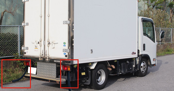 トラックでよく見かける横のホースは何 その役割や特性を解説