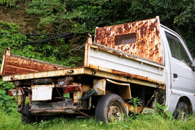 老朽化トラックの車両火災回避策にはトラック乗り換えが効果的