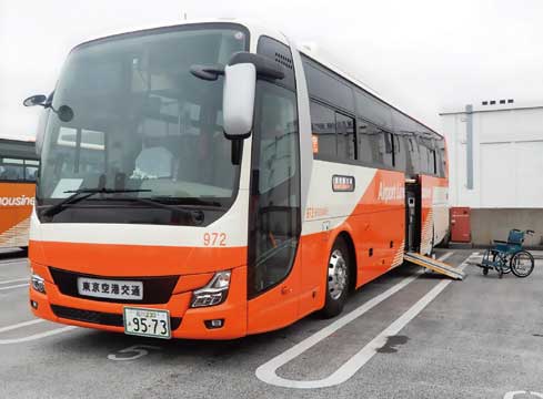 東京空港交通が導入したバリアフリー車両の「エアロエース」エレベーター付きバス...ザ・トラック