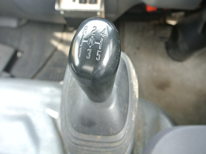 いすゞ エルフ 小型 アルミバン ボトルカー サイドドア｜画像12