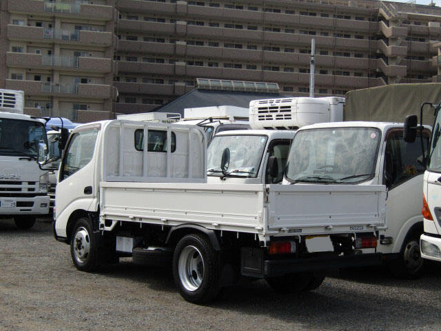 トヨタ ダイナ 小型 平ボディ BDG-XZU304 H20｜画像2