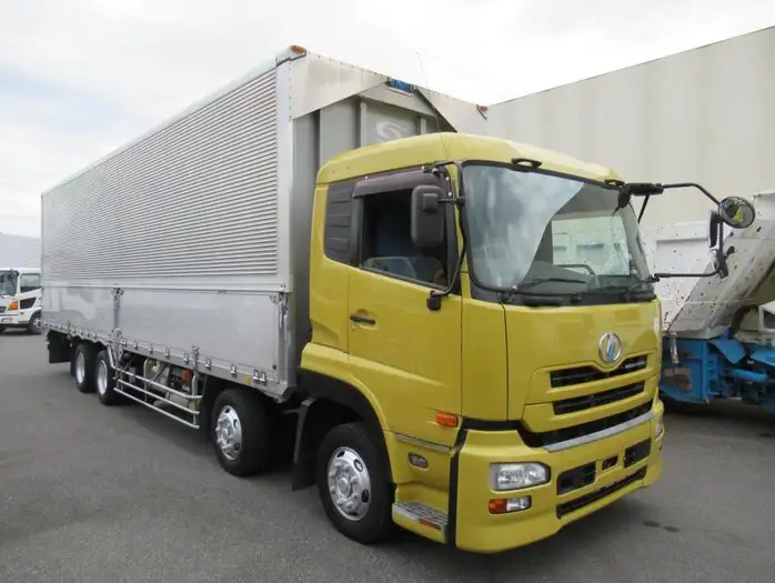 日産UD クオン 大型 ウイング エアサス ベッド の中古トラック【車両No.103365】