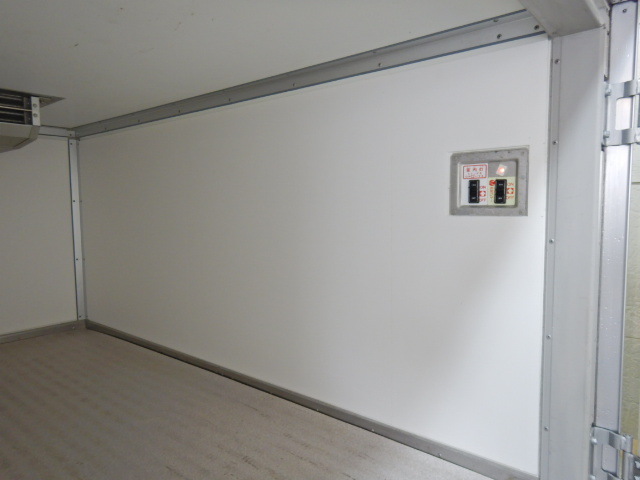 トヨタ タウンエース 小型 冷凍冷蔵 中温 サイドドア｜画像10