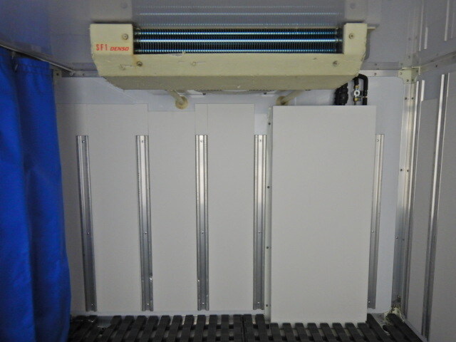 三菱 デリカ 小型 冷凍冷蔵 低温 サイドドア｜画像8