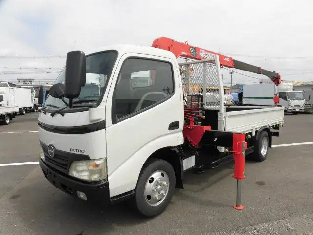 日野 デュトロ 小型 クレーン付 3段 ラジコン の中古トラック【車両No.107960】