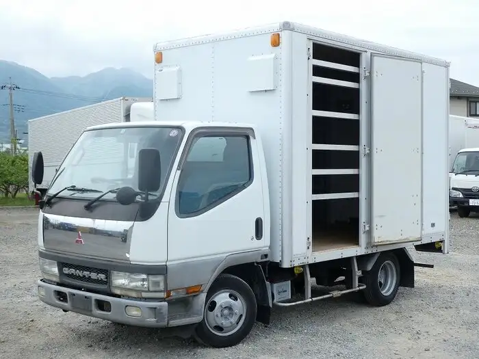 三菱 キャンター 小型 アルミバン サイドドア 3枚観音 の中古トラック【車両No.109237】