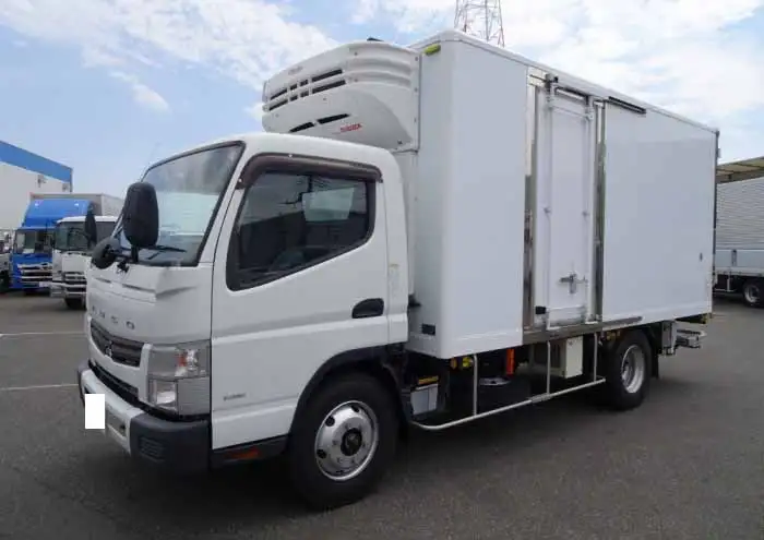 三菱 キャンター 小型 冷凍冷蔵 低温 パワーゲート の中古トラック【車両No.110000】