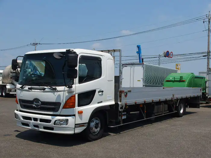 日野 レンジャー 中型/増トン 平ボディ エアサス ベッド の中古トラック【車両No.110272】