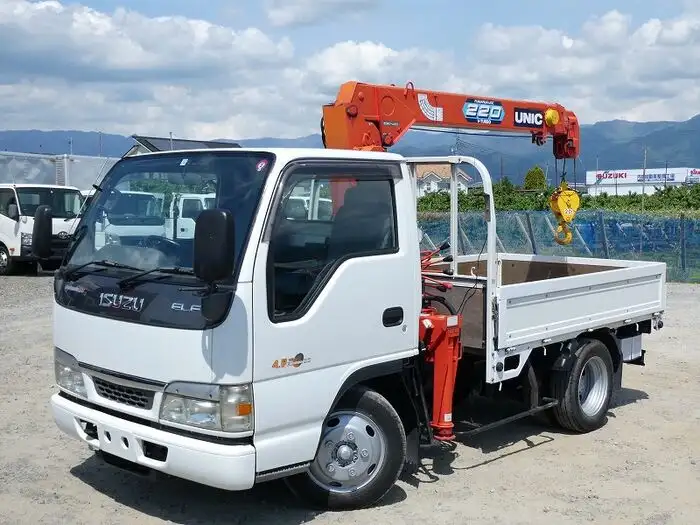 いすゞ エルフ 小型 クレーン付 床鉄板 3段 の中古トラック【車両No.110683】