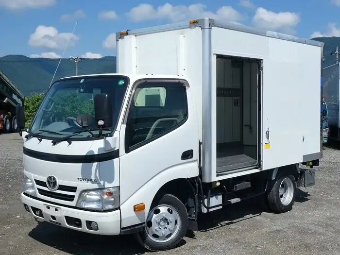 トヨタ ダイナ 小型 冷凍冷蔵 中温 床ステン の中古トラック【車両No.111639】