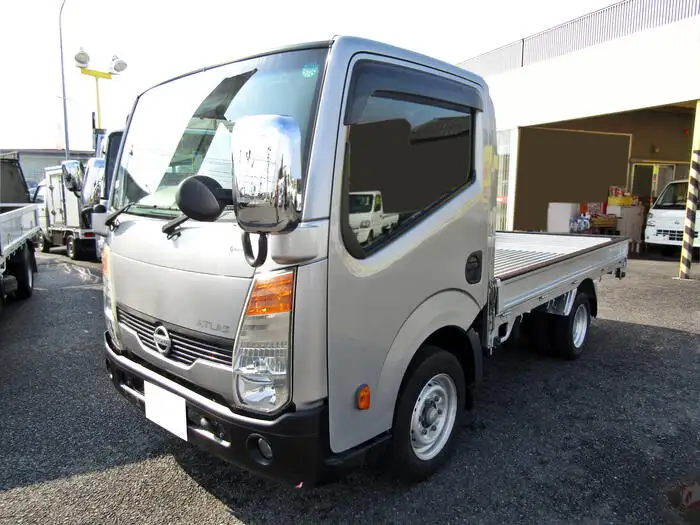 日産 アトラス 小型 平ボディ 床鉄板 CBF-SQ1F24 の中古トラック【車両No.111434】