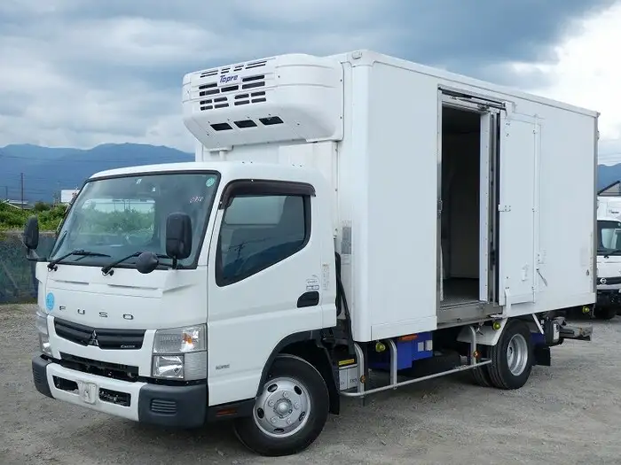 三菱 キャンター 小型 冷凍冷蔵 低温 パワーゲート の中古トラック【車両No.111730】