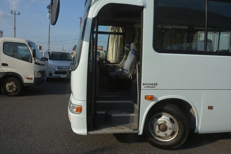 日野 リエッセ 小型 バス マイクロバス BDG-RX6JFBA｜画像13