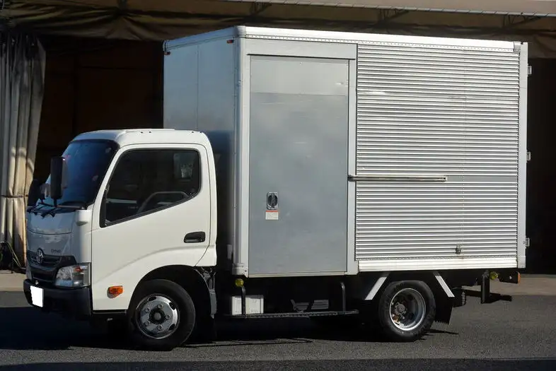 トヨタ ダイナ 小型 アルミバン サイドドア TKG-XZU605 の中古トラック【車両No.116196】