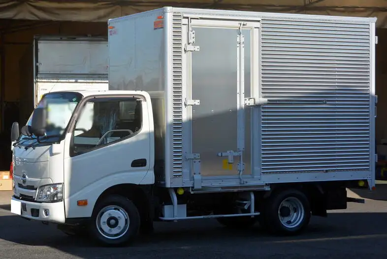 日野 デュトロ 小型 アルミバン サイドドア 2RG-XZU605M の中古トラック【車両No.117879】