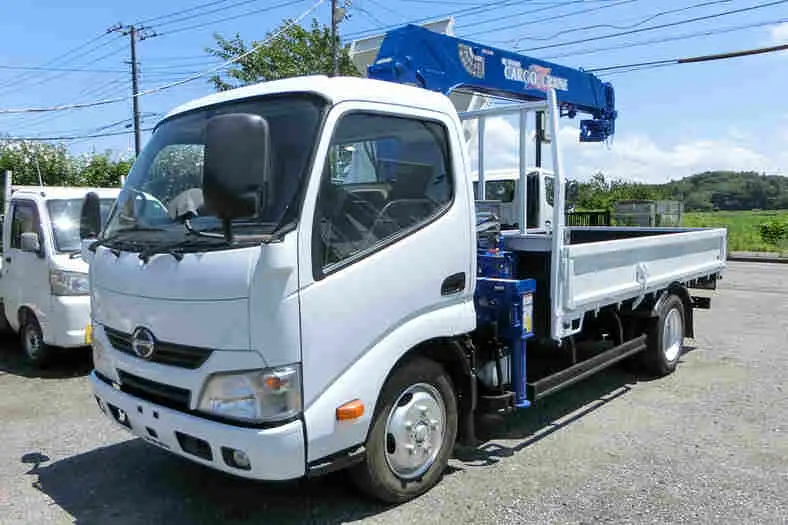 日野 デュトロ 小型 クレーン付 4段 ラジコン の中古トラック【車両No.117913】
