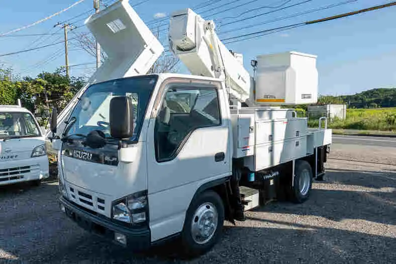 いすゞ エルフ 小型 高所・建柱車 高所作業車 電工仕様 の中古トラック【車両No.117932】