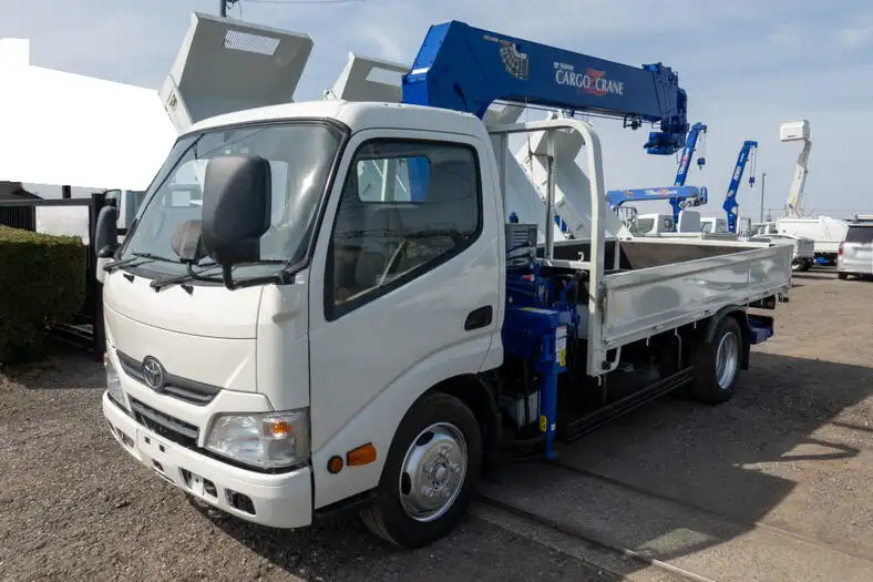 トヨタ ダイナ 小型 クレーン付 6段 ラジコン の中古トラック【車両No.120044】