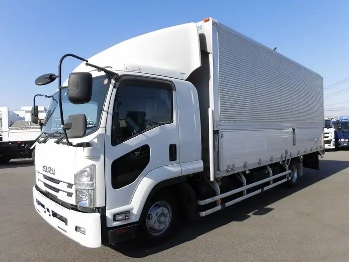 いすゞ フォワード 中型/増トン ウイング エアサス ベッド の中古トラック【車両No.120850】