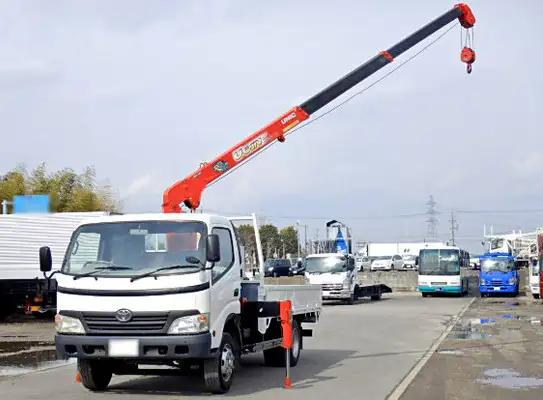 トヨタ ダイナ 小型 クレーン付 3段 ラジコン の中古トラック【車両No.121023】