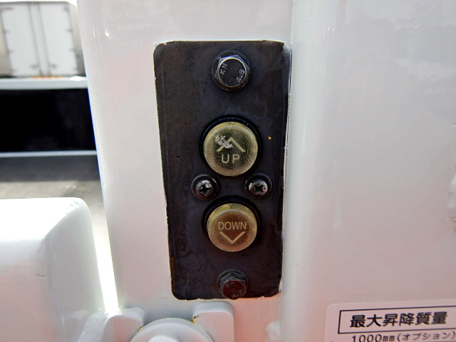 三菱 キャンター 小型 平ボディ Wキャブ(ダブルキャブ) パワーゲート｜画像7