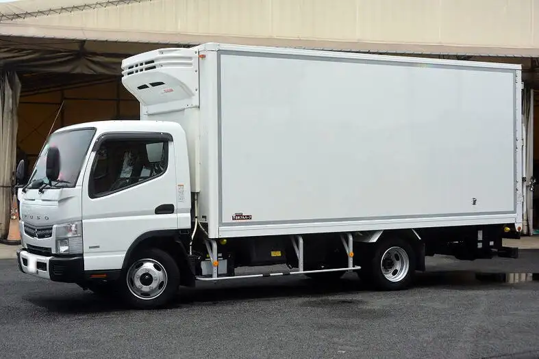 三菱 キャンター 小型 冷凍冷蔵 低温 パワーゲート の中古トラック【車両No.124849】
