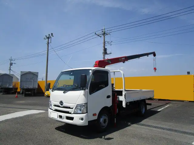 日野 デュトロ 小型 クレーン付 4段 ラジコン の中古トラック【車両No.127132】