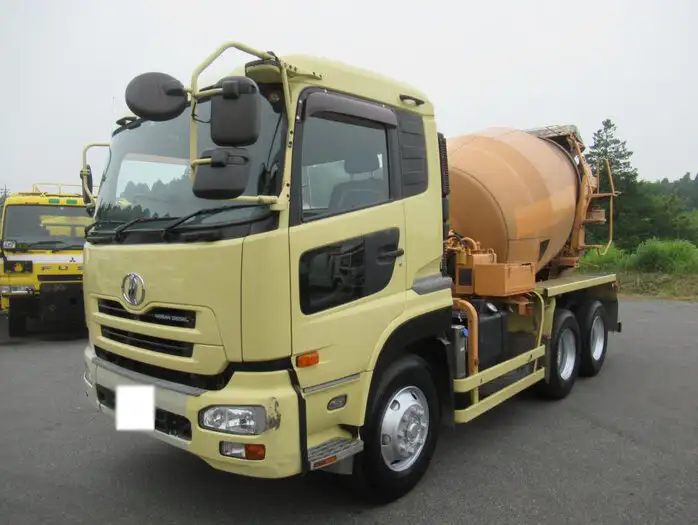 日産UD クオン 大型 ミキサー・ポンプ ベッド ADG-CW2XL の中古トラック【車両No.127457】