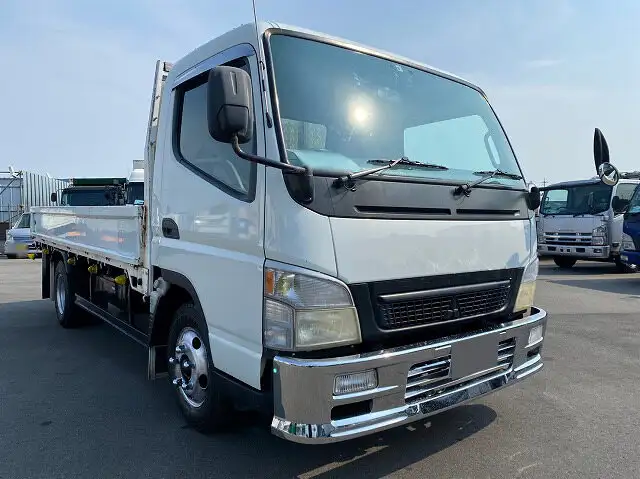 三菱 キャンター 小型 平ボディ KK-FE82EE H15 の中古トラック【車両No.127077】
