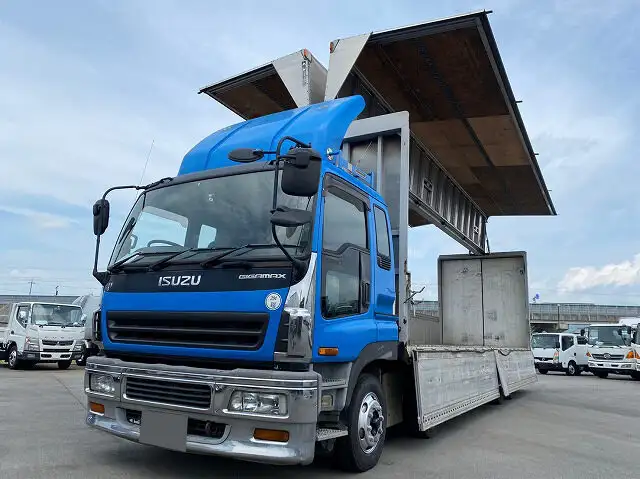 いすゞ ギガ 大型 ウイング エアサス ベッド の中古トラック【車両No.127642】