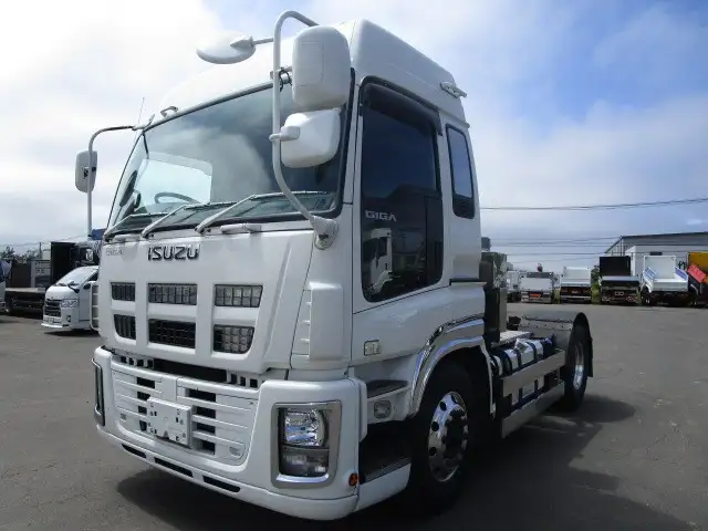 いすゞ ギガ 大型 トラクター ハイルーフ 1デフ の中古トラック【車両No.128535】