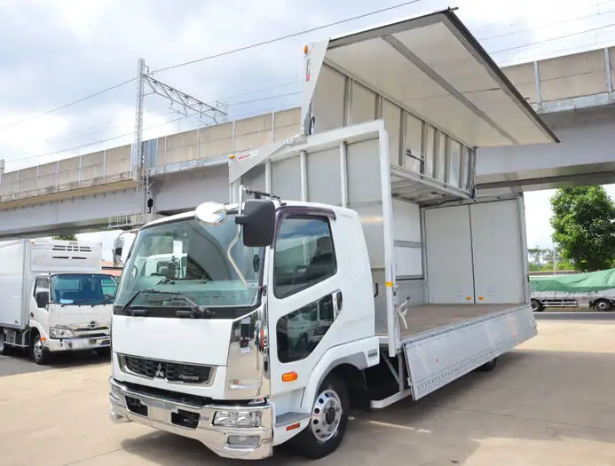三菱 ファイター 中型/増トン ウイング ベッド 2KG-FK61F の中古トラック【車両No.128459】