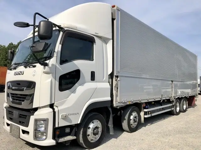 いすゞ ギガ 大型 ウイング エアサス ベッド の中古トラック【車両No.128475】