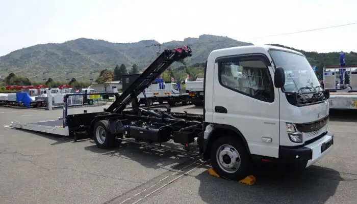 三菱 キャンター 小型 車両重機運搬 ラジコン ウインチ の中古トラック【車両No.128994】