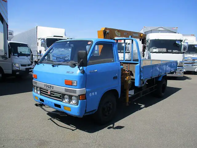 いすゞ エルフ 小型 クレーン付 床鉄板 3段 の中古トラック【車両No.129686】
