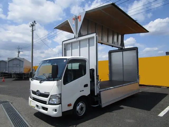 日野 デュトロ 小型 ウイング TPG-XZU710M H31/R1 の中古トラック【車両No.130121】
