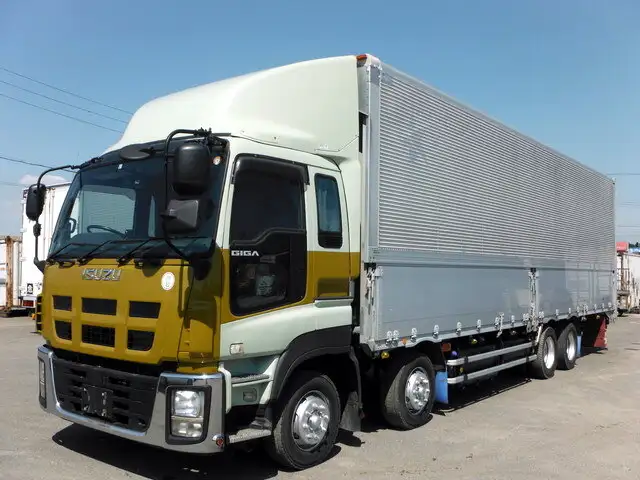 いすゞ ギガ 大型 ウイング エアサス ベッド の中古トラック【車両No.130138】