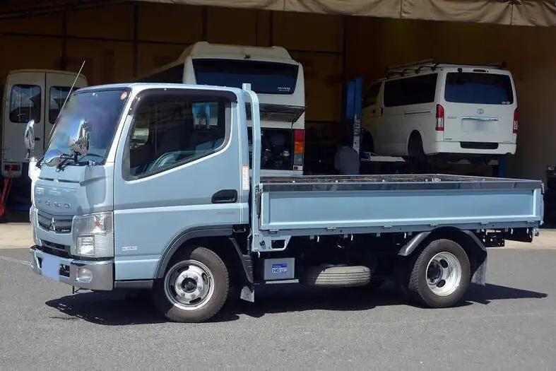 三菱 キャンター 小型 平ボディ TPG-FBA00 H26 の中古トラック【車両No.130361】
