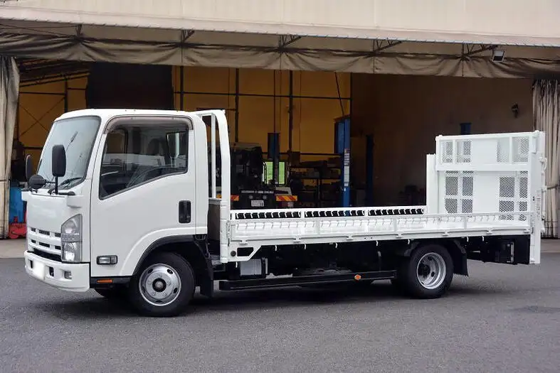 いすゞ エルフ 小型 平ボディ パワーゲート 床鉄板 の中古トラック【車両No.130813】