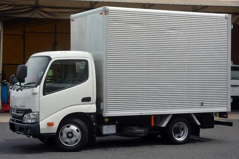 トヨタ ダイナ 小型 アルミバン TKG-XZU605 H29 の中古トラック【車両No.131856】