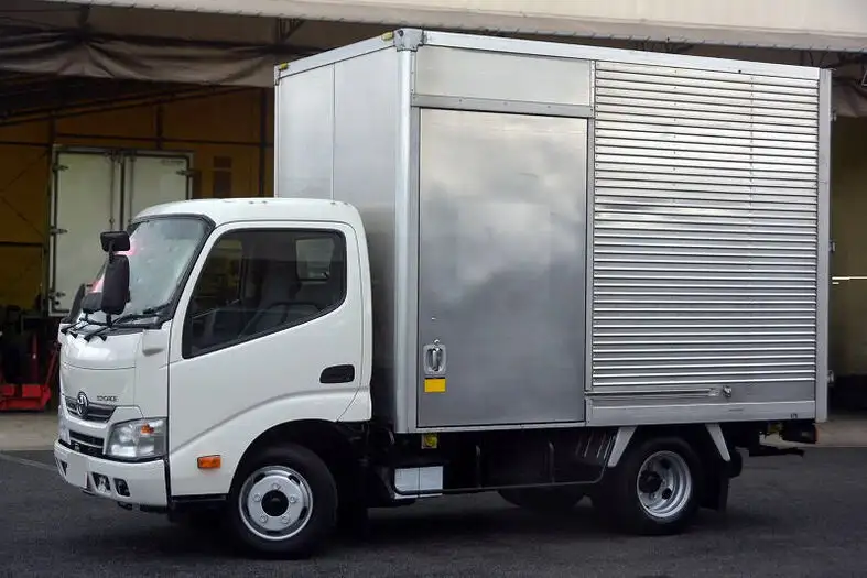 トヨタ トヨエース 小型 アルミバン サイドドア TKG-XZC605 の中古トラック【車両No.131851】
