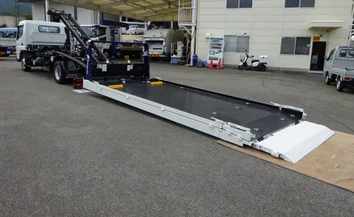 三菱 キャンター 小型 車両重機運搬 ラジコン ウインチ の中古トラック【車両No.132043】