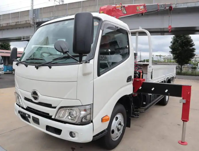 日野 デュトロ 小型 クレーン付 4段 ラジコン の中古トラック【車両No.132142】