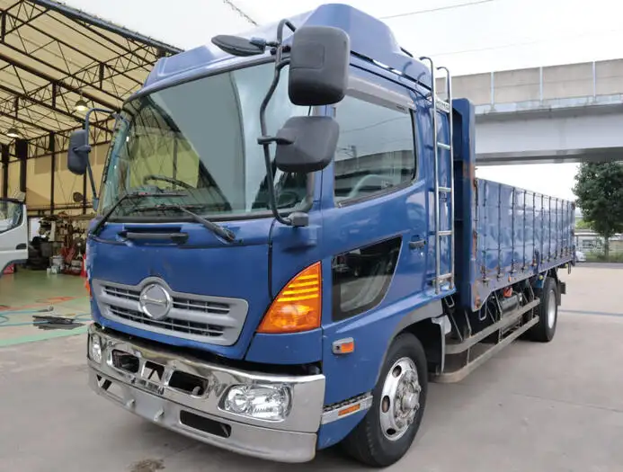 日野 レンジャー 中型/増トン 平ボディ 床鉄板 ベッド の中古トラック【車両No.132147】