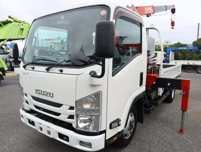 いすゞ エルフ 小型 クレーン付 3段 ラジコン の中古トラック【車両No.132671】