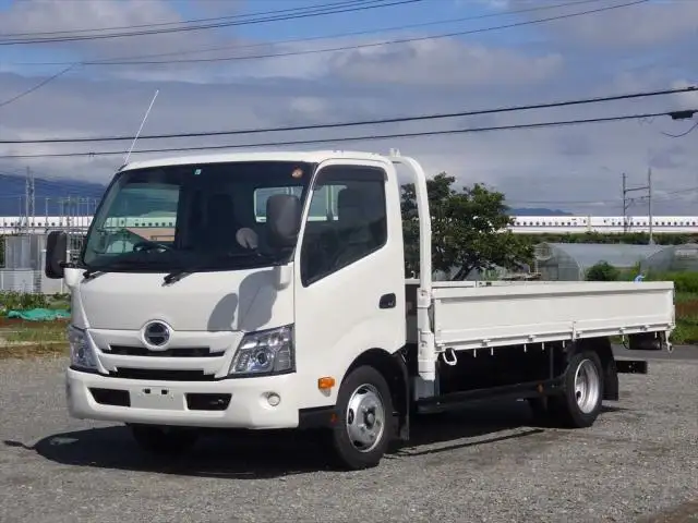日野 デュトロ 小型 平ボディ 2RG-XZU710M R2 の中古トラック【車両No.132918】
