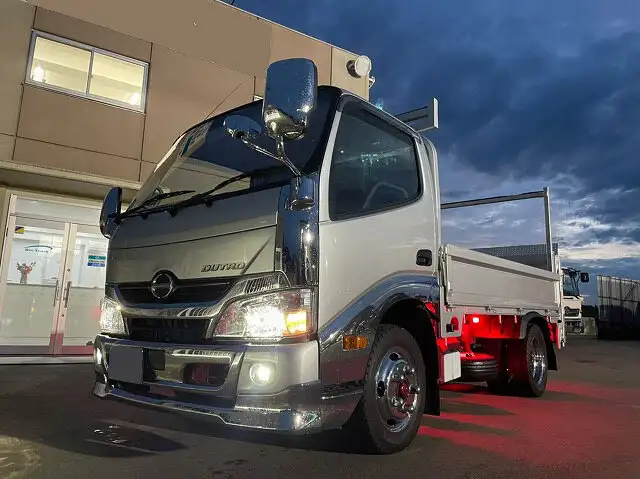 日野 デュトロ 小型 平ボディ パワーゲート 床鉄板 の中古トラック【車両No.133274】