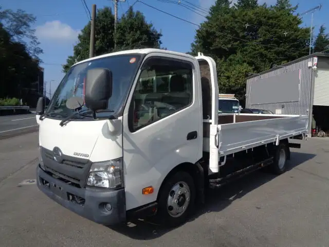 日野 デュトロ 小型 平ボディ TKG-XZU H28 の中古トラック【車両No.133634】