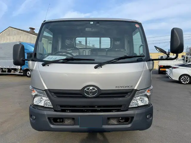 トヨタ トヨエース 小型 平ボディ TKG-XZU710 H27 の中古トラック【車両No.133691】