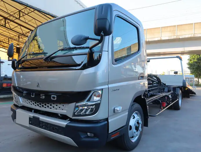 三菱 キャンター 小型 車両重機運搬 ラジコン ウインチ の中古トラック【車両No.134475】